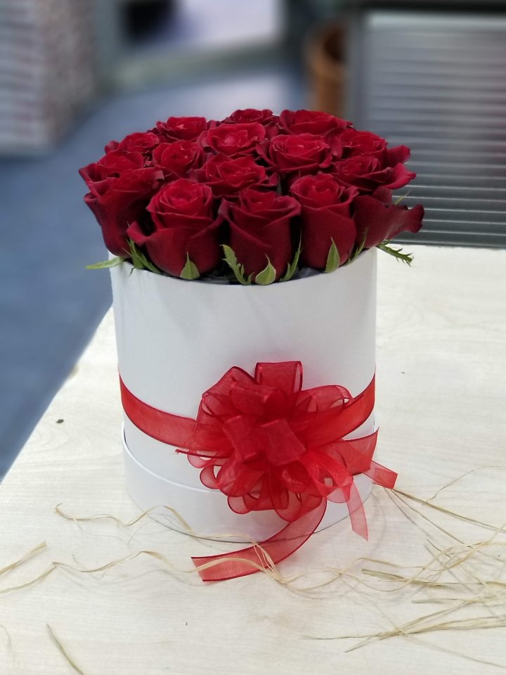 Kutuda 15 Kırmızı Güller Bağlıyım Sana
