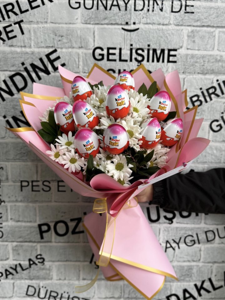 Papatya ve 10’lu kinder yumurtanın uyumu